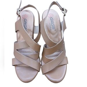 ***Womens Summer Wedged Cream Pumps